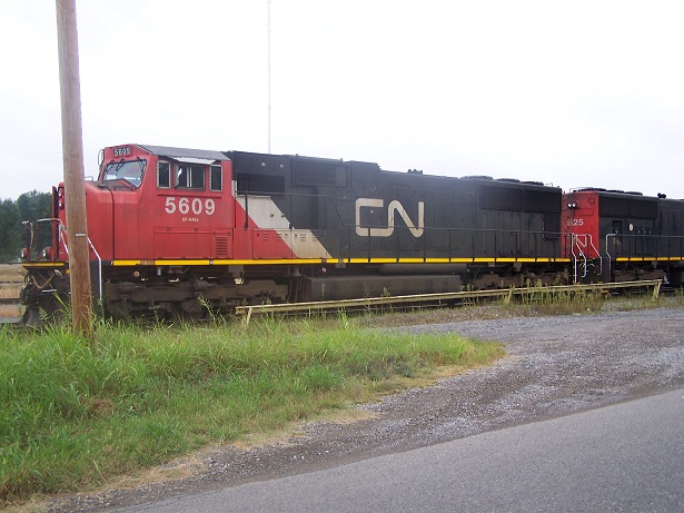 CN 5609 on 1A south yard